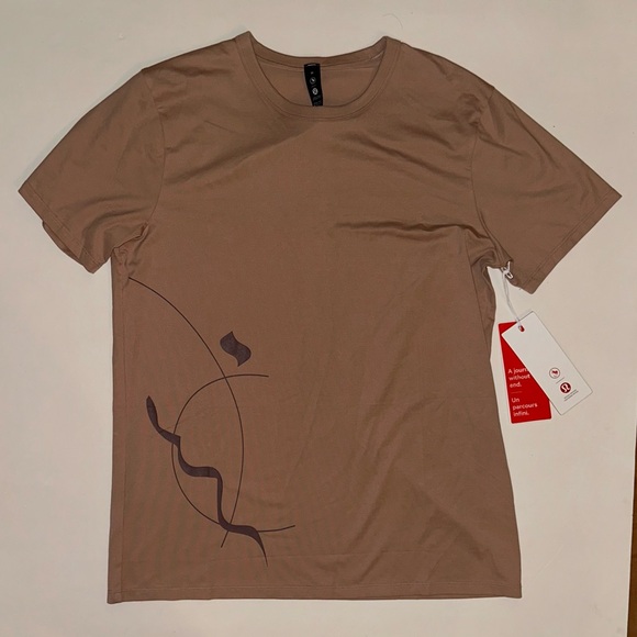 NWT The Fundamental T Shirt - Size M - Picture 1 of 4